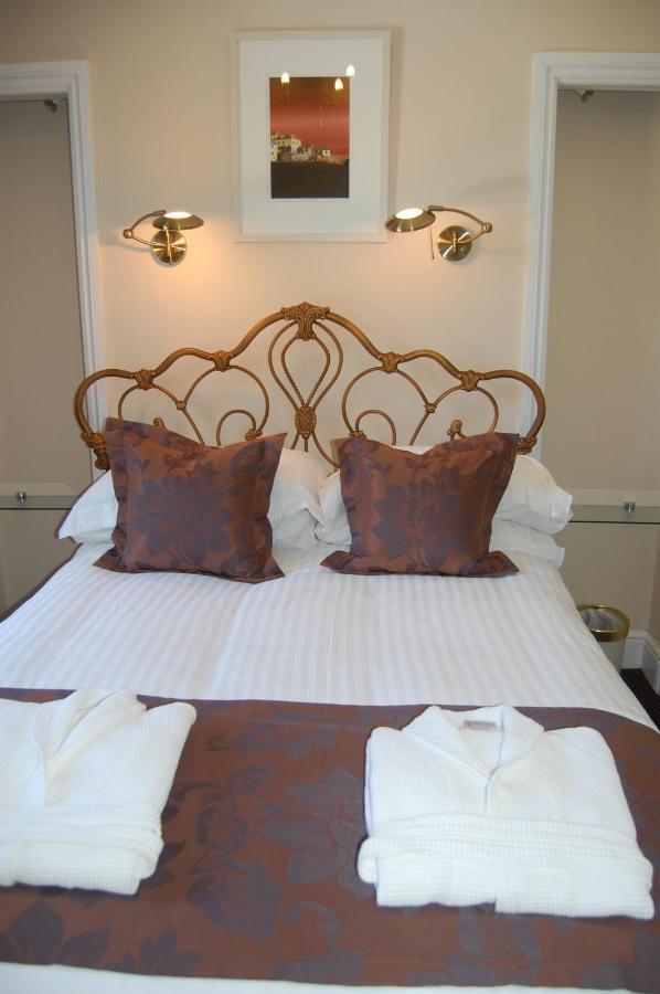 Warwick House Hotel Penzance Room photo